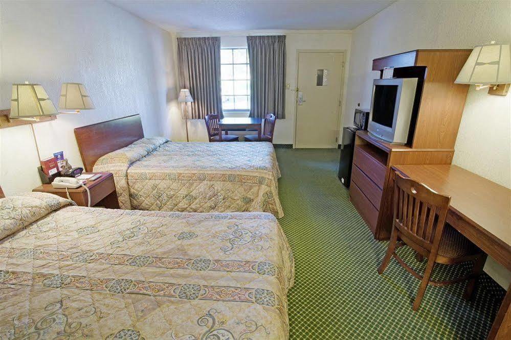 Americas Best Value Inn Richmond South Bellwood Exterior foto